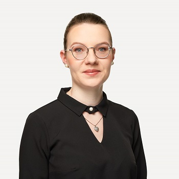 Marta Radomska : senior associate