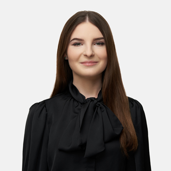 Joanna Kosiniak : junior associate